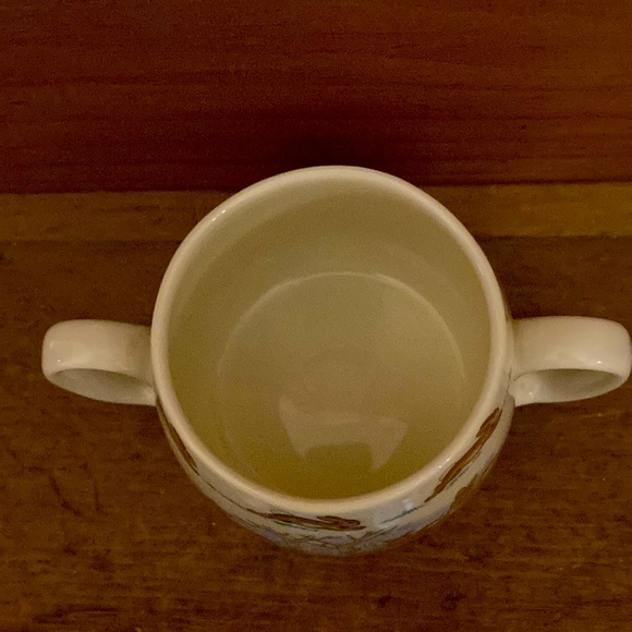 Vintage Royal Doulton Roller-Skating Bunnykins Double Handled Child’s Cup 1936 - Picture 8 of 8